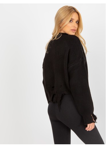 Čierny potrhaný sveter