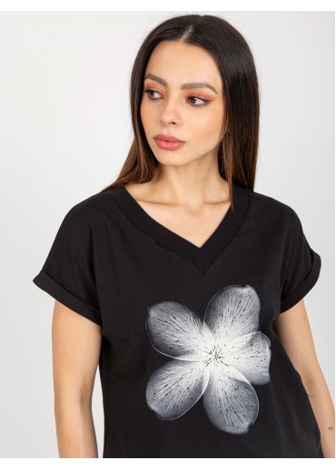 Čierne tričko kvet