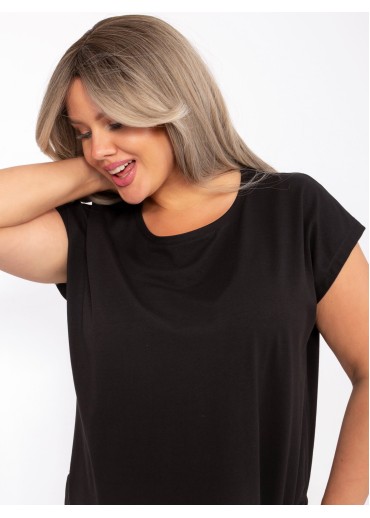 Čierne predĺžené tričko
