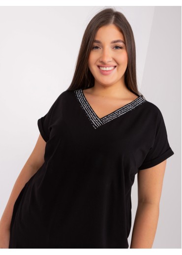 Čierne predĺžené tričko