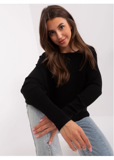 Čierny pulóver