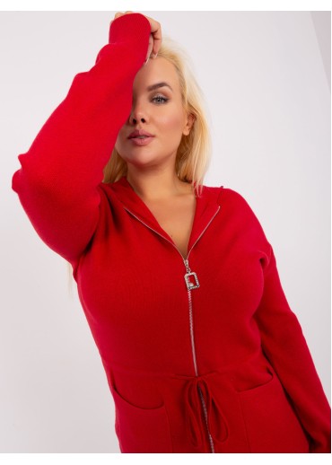 Červený sveter s kapucňou