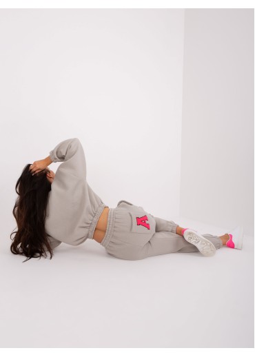 Tmavosivá tepláková súprava