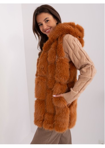Karamelovo hnedá kožušinová vesta