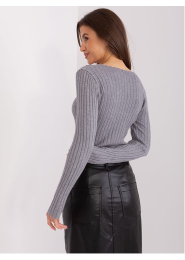 Tmavosivé tričko s dlhým rukávom