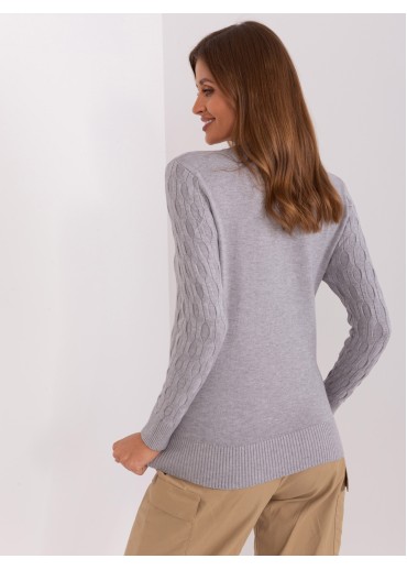 Sivý pulóver
