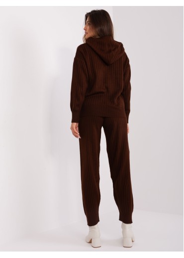 Hnedý teplákový komplet