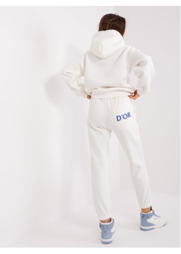 Smotanovo biela tepláková súprava