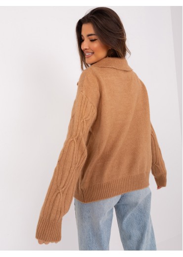 Hnedý pulóver