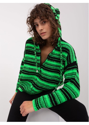 Zelený sveter s kapucňou