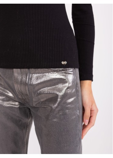 Čierne tričko s dlhým rukávom