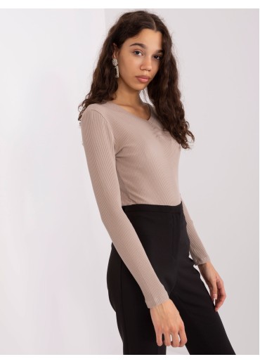 Kapučínovo hnedé tričko s dlhým rukávom