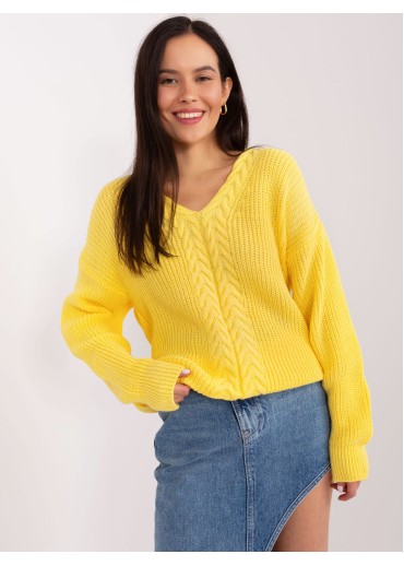 Žltý pletený pulóver