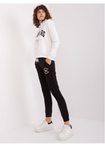 Čierna tepláková súprava