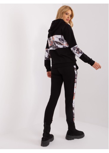 Čierna tepláková súprava