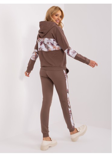 Hnedá tepláková súprava