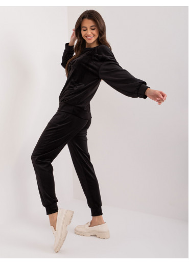 Čierna tepláková súprava