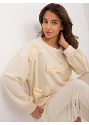 Smotanovo biela tepláková súprava