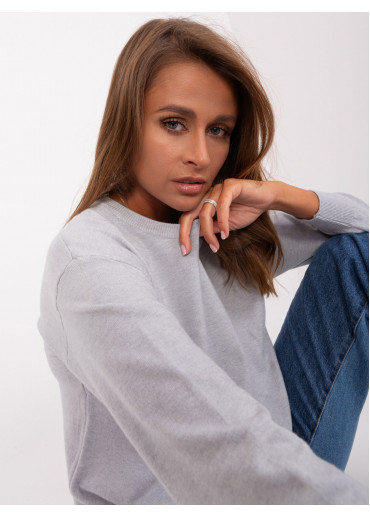 Svetlosivý dámsky sveter