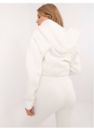 Smotanovo biela tepláková súprava