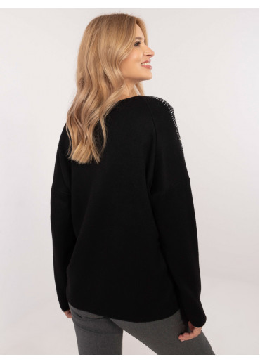 Čierny dámsky sveter s aplikáciou