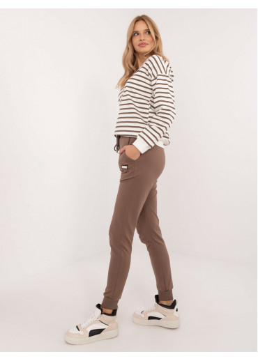 Karamelovo hnedá tepláková súprava s prúžkom