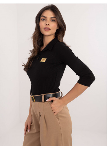 Čierne tričko s golierom