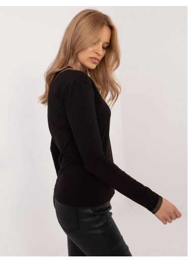 Čierne tričko s dlhým rukávom