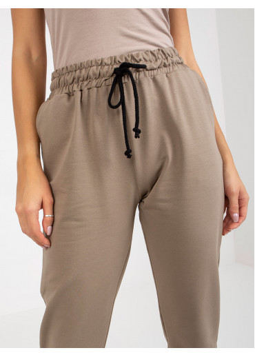 Béžovo hnedé tepláky