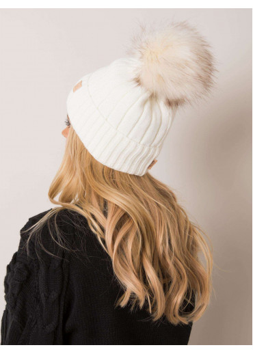 Smotanovo biela čiapka