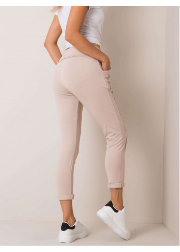 Kapučínovo hnedé tepláky