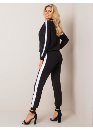 Čierna tepláková súprava