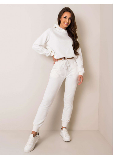 Smotanovo biela tepláková súprava