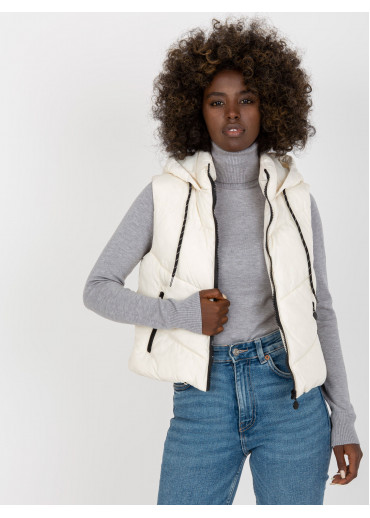 Smotanovo biela prešívaná vesta