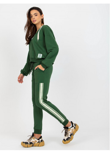 Tmavozelená tepláková súprava