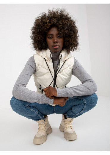 Smotanovo biela prešívaná vesta