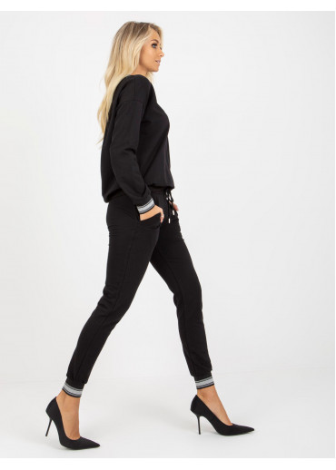 Čierna tepláková súprava