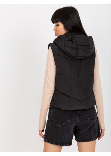 Čierna prešívaná vesta