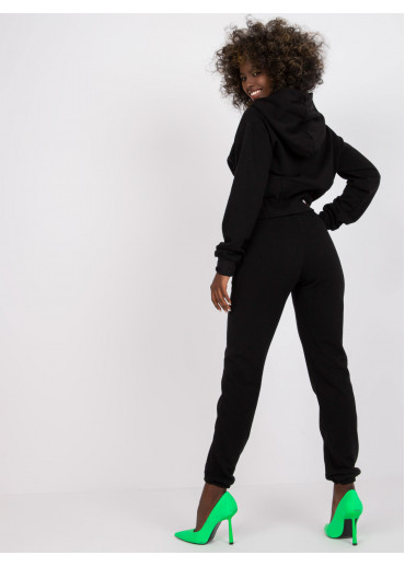 Čierna tepláková súprava