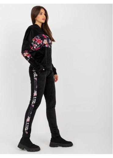 Čierna tepláková súprava