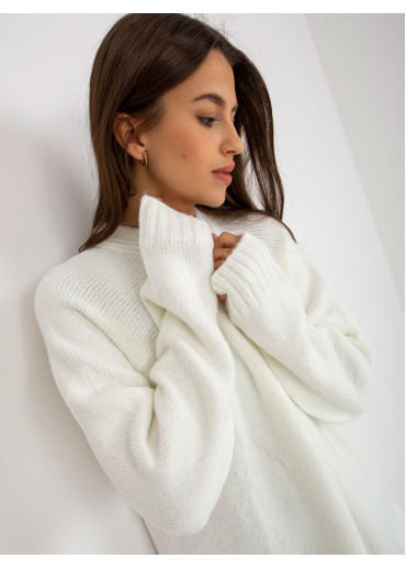 Smotanovo biely kardigán