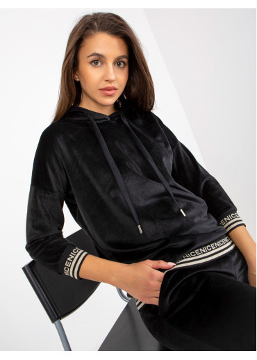 Čierna tepláková súprava