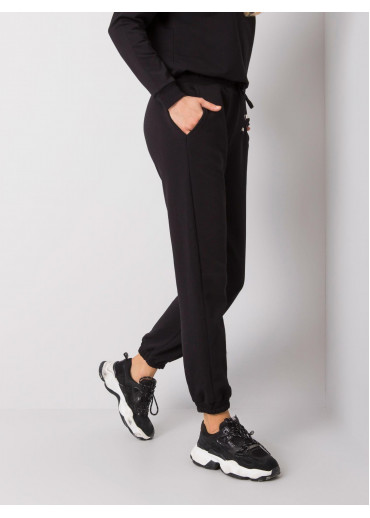 Čierne basic tepláky