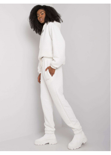 Smotanovo biele tepláky