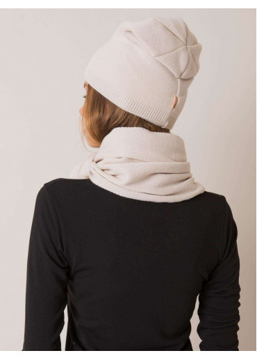 Béžovo hnedá čiapka a šál