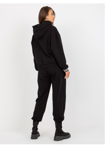 Čierna tepláková súprava