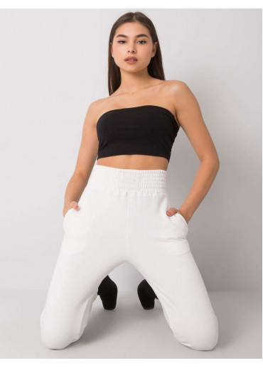 Smotanovo biele tepláky