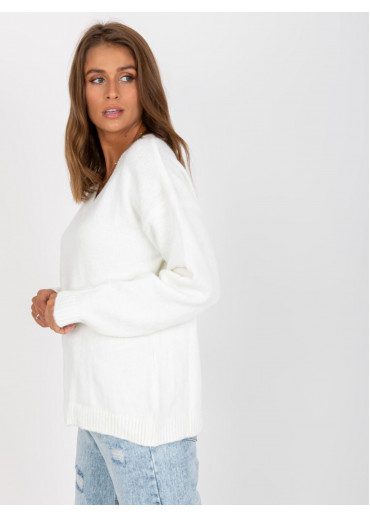 Smotanovo biely pulóver