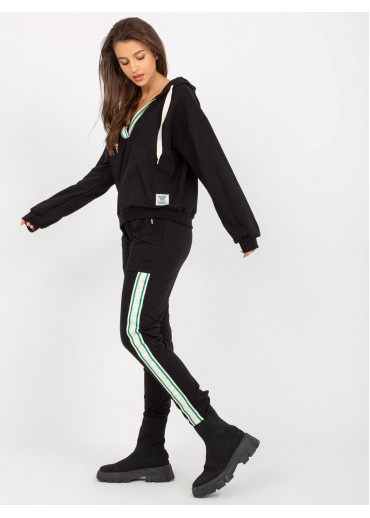 Čierna tepláková súprava