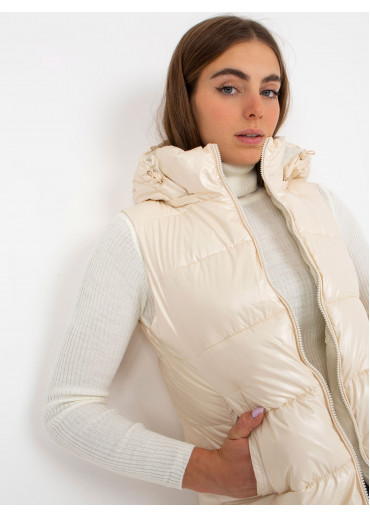 Smotanovo biela prešívaná vesta